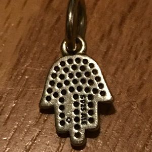 Pandora palm charm (Symbol of Protection)